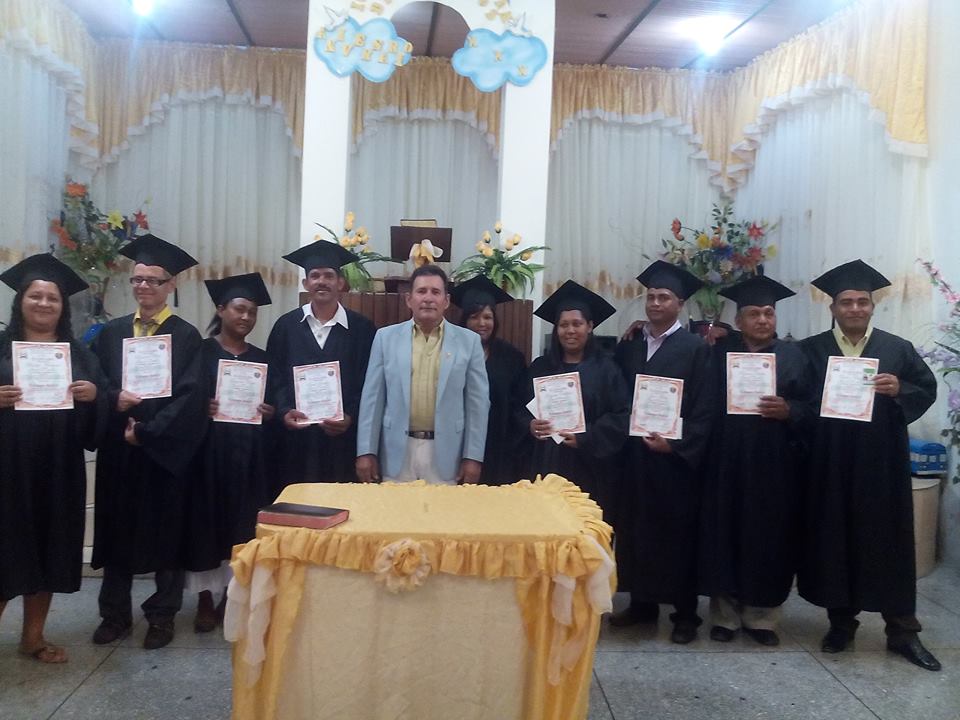 Graduación de estudiantes CEBLAT
